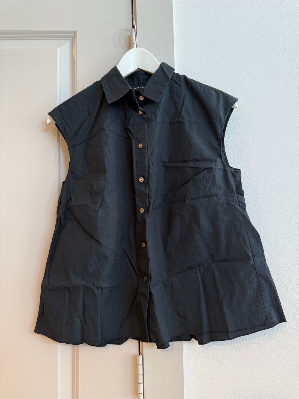 Club Monaco Black Sleeveless Button-Down Shirt Size Small